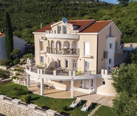 아파트 Jurkovic 3 *