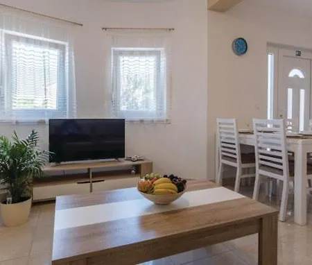 Jurkovic 3 아파트