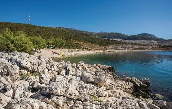 Jurkovic 3 * Komarna